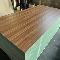 Panneau MDF résistant à l'humidité en mélamine, noyau vert HMR, panneau E0 E1, qualité meuble, feuille de bois décorative pour armoire