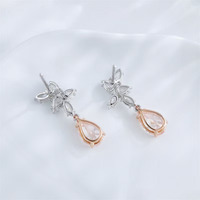 Boucles d'oreilles clous en or rose 18 carats avec diamant rose de laboratoire taille poire à quatre griffes, boucles d'oreilles fantaisie en diamant fin, boucles d'oreilles huggie