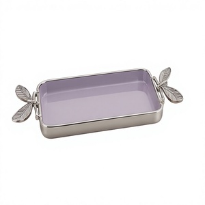 Plateau de service rectangulaire moderne en émail violet, plateau de table en métal de luxe avec poignées uniques en forme de feuille - Product Image 1