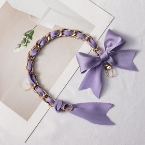 Correa de Cadena Dorada Decorativa con Lazo de Satén Lavanda, Diseño Desmontable para Accesorios de Bolsos Personalizados DIY - Product Image 1