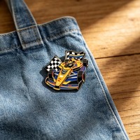 Ensemble de broches émaillées F1 en alliage de zinc, motifs voiture de course, drapeau et flamme, broches de revers en métal personnalisées pour sacs à dos, vêtements, décoration et cadeaux