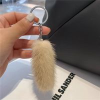 Mini porte-clés pendentif queue de vison style coréen fait main, mignon et tendance, breloque de sac en peluche haut de gamme simple et élégante