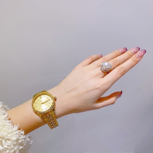 Anillo de Plata Pura S925 con Perla Blanca Australiana de 11-12 mm, Luz Fría Comparable, Delicado, Geométrico, Acabado Limpio - Product Image 4