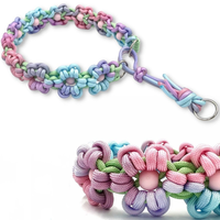 Collier de luxe pour chien, doux, motif floral, personnalisé, en paracorde tressé, avec breloque perlée, pour l'extérieur