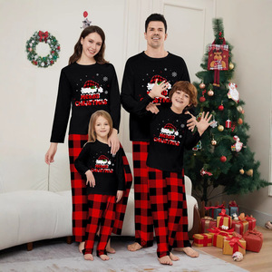 Ensemble de pyjamas familial personnalisé en tricot respirant et thermique, taille élastique, manches longues, à carreaux rouges et noirs, idéal pour l'hiver et <span class=keywords><strong>la</strong></span> Saint-Valentin - Product Image 1