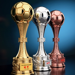 Trofeo de Resina Electrochapado en Oro Personalizado de 39 cm para Fútbol, Baloncesto, Competiciones Deportivas, Trofeo con Acabado Metálico para Campeones - Product Image 3
