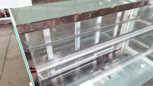 <span class=keywords><strong>Vitrine</strong></span> <span class=keywords><strong>réfrigérée</strong></span> pour gâteaux en verre et métal, <span class=keywords><strong>prix</strong></span> bas, <span class=keywords><strong>vitrine</strong></span> pour pâtisseries, porte coulissante arrière, refroidissement par air - Product Image 3