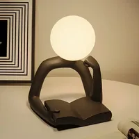 Statue abstraite moderne en résine lumière LED Figurine modèle artisanat Sculpture ornement décor à la maison bureau armoire à vin décoration cadeau