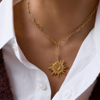 Collier Pendentif Soleil et Lune en Acier Inoxydable 316L Plaqué Or 18K PVD, Chaîne Trombone Motif Rayons de Soleil et Croissant de Lune, Bijou Céleste