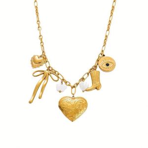 Collar de Acero Inoxidable Chapado en Oro de 18k con Colgante de Mariposa y Concha, Cadena para Clavícula, Caja de Regalo para Parejas, Ideal para Ocasiones Especiales - Product Image 2