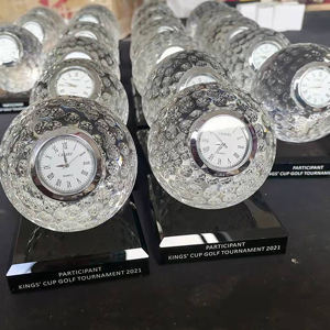 Fournitures d'usine Pujiang K9 horloge trophée de golf en cristal gravée au laser personnalisée libellés personnalisés Souvenirs de golf - Product Image 5