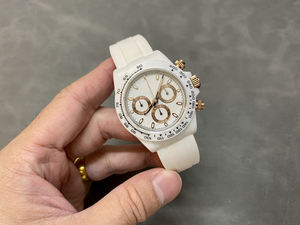 La resistencia crea el encanto único de la cerámica. Realiza Funciones Poderosas de Forma Perfecta. Reloj Mecánico para Hombre - Product Image 1