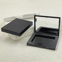 Palette de fards à paupières en plastique noir de haute qualité, vente chaude, boîte de fards à paupières personnalisée avec miroirs, utilisation cosmétique en gros