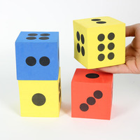 Jeu de dés de luxe écologiques et durables de forme carrée