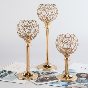 Lussuosi <span class=keywords><strong>Portacandele</strong></span> in Metallo Argentato con Cristalli, Candelabri in Vetro Dorato Personalizzabili per Tavoli da Matrimonio Perfetti - Product Image 1