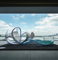 Sculpture paramétrique en acier inoxydable, volumes géométriques imbriqués, installation pour parc public, monument et atrium d'entreprise