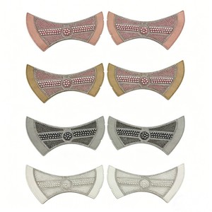 Accessoires personnalisés pour sandales tissées en perles de <span class=keywords><strong>diamant</strong></span>, traitement semi-fin des empeignes de pantoufles en strass - Product Image 6