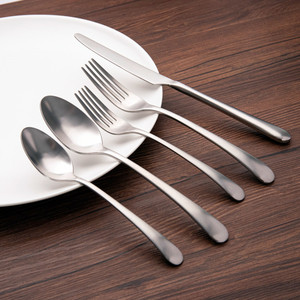 Juego de cubiertos sinfónicos desechables de lujo, cubiertos de boda elegantes de acero inoxidable en <span class=keywords><strong>la</strong></span> mesa, diseño de cuchara y tenedor - Product Image 5