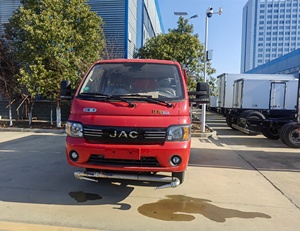 La renommée marque chinoise de châssis JAC propose des camions de pompiers à vendre, dotés de 5 sièges, 4 portes, d'une capacité de 3000 à 5000 litres - Product Image 6
