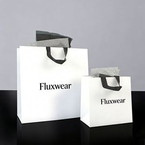 ถุงของขวัญสุดหรูแบบกำหนดเองพร้อมโลโก้พิมพ์บนถุงกระดาษสำหรับร้านบูติก - Product Image 3