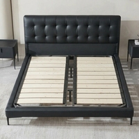 Lit plateforme moderne de luxe italien minimaliste avec tête de lit carrée capitonnée en cuir noir, disponible en tailles King et Queen