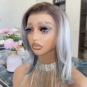 Perruque synthétique frontale 13x4 à dentelle transparente, fibre Futura naturelle, ombré gris, avec bonnet en filet ajustable – Meilleures ventes - Product Image 4