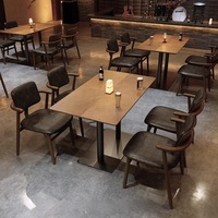Ensemble de mobilier de restaurant nordique, table à manger en bois massif, chaises de bar, structure de table en métal, utilisation commerciale pour hôtel/café/taverne