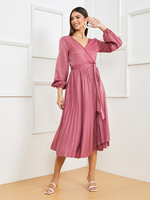 Robe midi élégante en satin à manches longues et col en V fendu pour femme – Idéale pour les soirées, banquets et occasions décontractées
