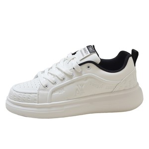 Chaussures de sport décontractées blanches respirantes à semelle épaisse pour hommes, style marche, course et skateboard - Product Image 5