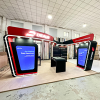 Premium Tasarım Modern Fuar Standı İnteraktif Lüks Modüler Ahşap Stand Kavisli Tezgah Yeniden Kullanılabilir Profesyonel Sergi Standı
