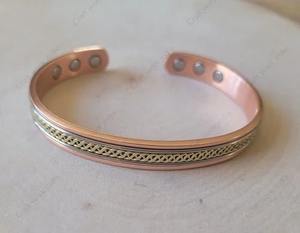 Pulsera Magnética de Cobre de Doble Tono Más Vendida, con Incrustaciones Trenzadas y Acabado Pulido para Alivio de la Artritis, Disponible al Mejor Precio - Product Image 4