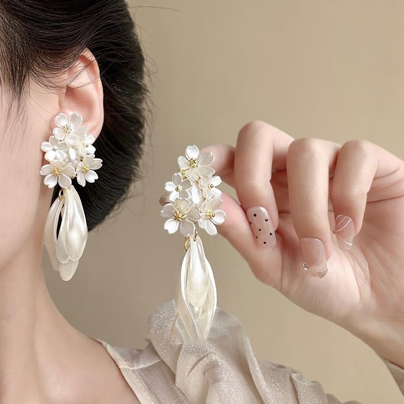 Bridal Accessories Collarbone Necklace Earrings Two