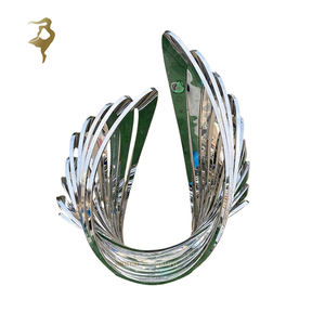 Decoración artística personalizada Tecnología futura Artesanía de metal Sexy Lady Estatua Robot Mujeres Escultura de acero inoxidable - Product Image 4