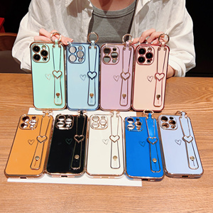 Nueva funda de teléfono chapada en forma de corazón vacía con correa de muñeca de lujo a la moda para <span class=keywords><strong>iPhone</strong></span> 15 16 14 13 12 <span class=keywords><strong>11</strong></span> 17 Pro Max Plus - Product Image 2