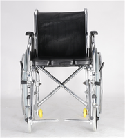 Chaise de douche multifonctionnelle portative pour handicapés en fauteuil roulant avec repose-jambes détachable chaise d'aisance pliante