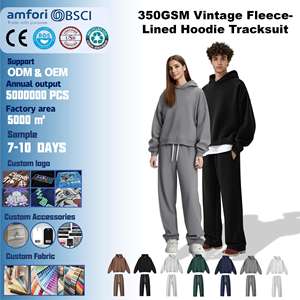 Conjunto a juego de Otoño/Invierno 2025 para hombre. Sudadera con capucha recortada de gran tamaño con un ajuste relajado inspirado en la ropa de calle - Product Image 1