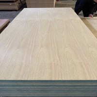 Placage de chêne américain coupé en couronne sur panneau MDF, placage de bois naturel pour meubles, armoires et décoration intérieure