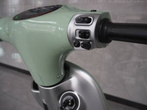 Motorino elettrico motorino elettrico adulto portatile 72 v26ah elettrico <span class=keywords><strong>2</strong></span> ruote 72V 2000W 1000 volte 3.5/-10 Tubeless 6-7H - Product Image 3