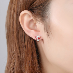 <span class=keywords><strong>Orecchini</strong></span> a cerchio <span class=keywords><strong>in</strong></span> argento 925 alla moda <span class=keywords><strong>per</strong></span> bambini placcato <span class=keywords><strong>in</strong></span> <span class=keywords><strong>oro</strong></span> <span class=keywords><strong>bianco</strong></span> con grazioso smalto rosso farfalla <span class=keywords><strong>per</strong></span> bambine - Product Image 2