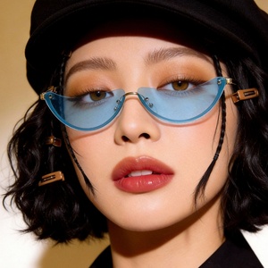 Lunettes de soleil demi-cerclées en forme de <span class=keywords><strong>lune</strong></span> pour femmes avec imprimé – Vente en gros de lunettes de vue et de soleil - Product Image 1