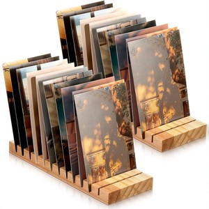 Exhibidor de Tarjetas de Escritorio de Madera, Soporte para Fotos y Postales de Madera Sólida, Organizador de Escritorio de Oficina, Color Natural - Product Image 1