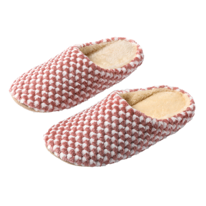 รองเท้าแตะคู่รักแบบสวมใส่สบายในบ้าน ผลิตจากไมโครไฟเบอร์เนื้อนุ่ม พื้นรองเท้าด้านนอกทำจาก EVA เหมาะสำหรับฤดูหนาว ดีไซน์ปิดนิ้วเท้า - Product Image 1