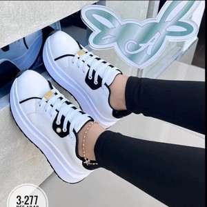 Zapatos Blancos de Suela Gruesa para Mujer Tallas Grandes 2025, Zapatillas Deportivas Casuales de Caña Baja - Product Image 3