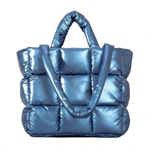 Sac fourre-tout matelassé simple pour femme, léger, grande capacité, tendance, avec doublure en polyester, sac à main d'hiver doux effet nuage - Product Image 1
