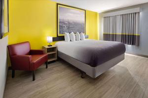 أطقم غرف نوم فندقية فاخرة من سوبر 8 باي ويندام، إطار سرير أنيق واقتصادي، أثاث غرف الضيوف، مجموعات غرف نوم للفنادق ذات الدرجة التجارية - Product Image 3