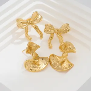 Vintage Designer 18K Gold Plated Flower Stud Earrings Women Fashion Jewelry Chunky Stainless Steel Princess Bow Dainty Earrings