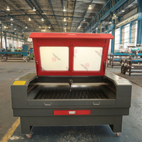 Machine de gravure et de découpe au laser CO2 Ruijie pour vêtements, plexiglas, bois et papier