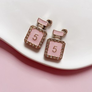 Phụ kiện móc khó<span class=keywords><strong>a</strong></span> hình chai nước hoa nhự<span class=keywords><strong>a</strong></span>, móc khó<span class=keywords><strong>a</strong></span> điện thoại tự làm, <span class=keywords><strong>3</strong></span> màu hồng trắng đen, móc khó<span class=keywords><strong>a</strong></span> nhự<span class=keywords><strong>a</strong></span> resin - Product Image 5