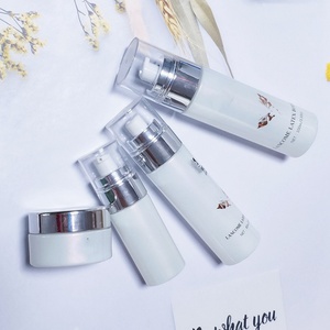 Ensemble cosmétique 30 ml 50 ml, emballage personnalisé, rose gold, huile pour le soin de la peau, lotion pour le corps, sérum, flacon en verre givré avec pompe pulvérisateur - Product Image 3