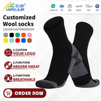 Offre Spéciale Logo personnalisé laine mérinos tricoté équipage chaussettes respirant anti-dérapant extérieur hiver Ski randonnée Sport chaussettes pour les jeunes